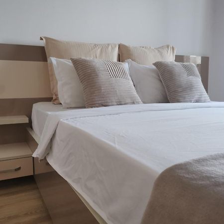 Coffee Residence Apartment Cu 2 Camere بوخارست المظهر الخارجي الصورة