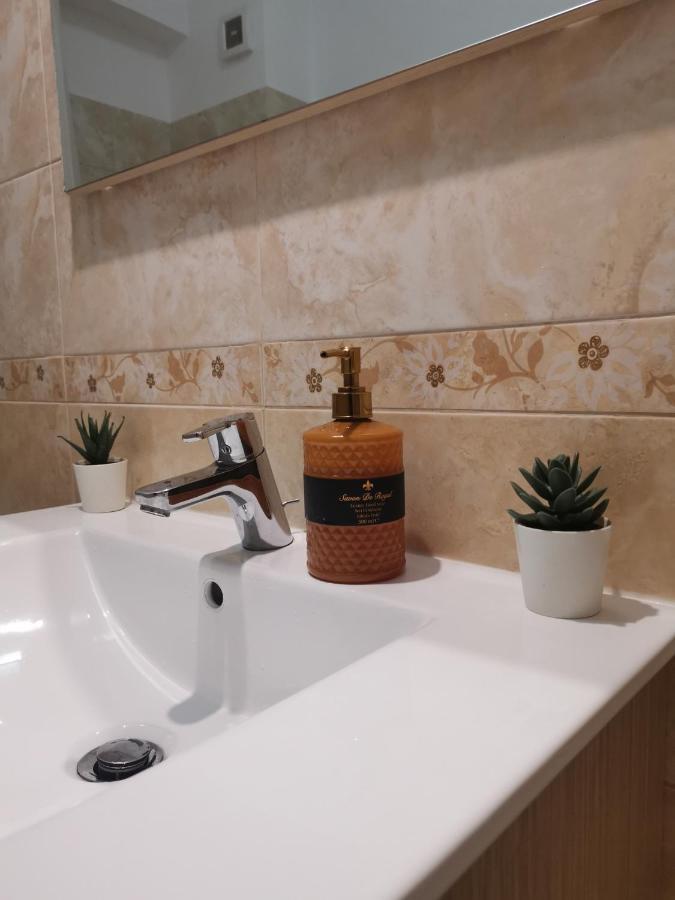 Coffee Residence Apartment Cu 2 Camere بوخارست المظهر الخارجي الصورة